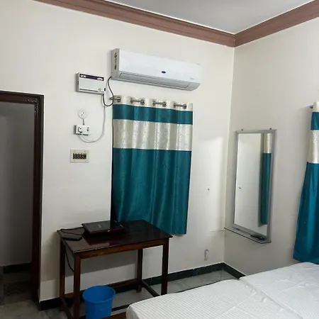Temple View Home Stay Tiruvannamalai Exterior photo