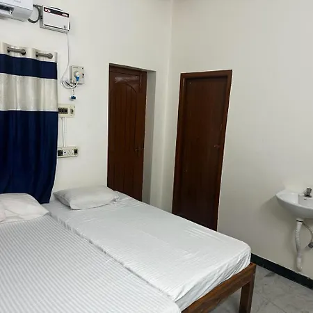 Temple View Home Stay Tiruvannamalai Exterior photo