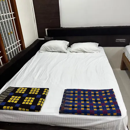 Temple View Home Stay Tiruvannamalai Exterior photo