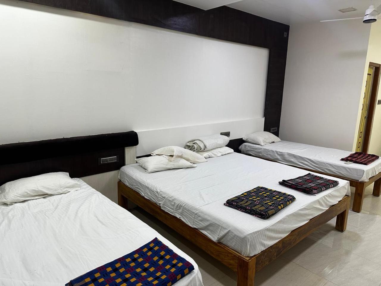 Temple View Apartment *